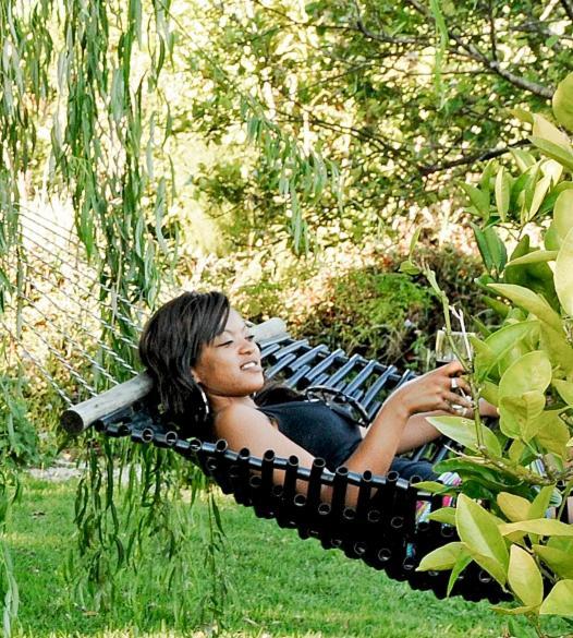 Mali Boutique Lodge & Tube 'N Axe Budget Accommodation Stormsrivier Ruang foto