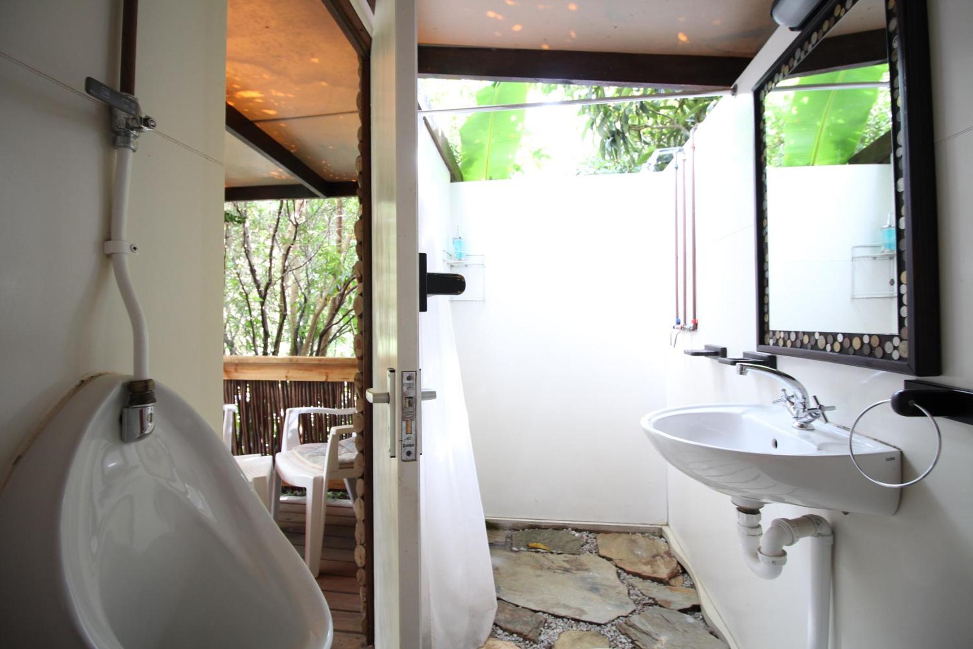 Mali Boutique Lodge & Tube 'N Axe Budget Accommodation Stormsrivier Ruang foto