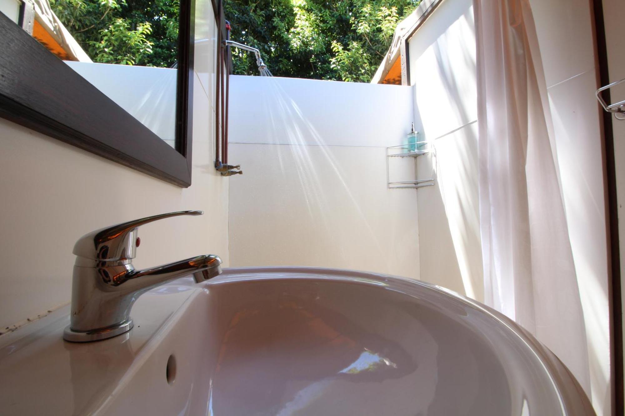 Mali Boutique Lodge & Tube 'N Axe Budget Accommodation Stormsrivier Ruang foto