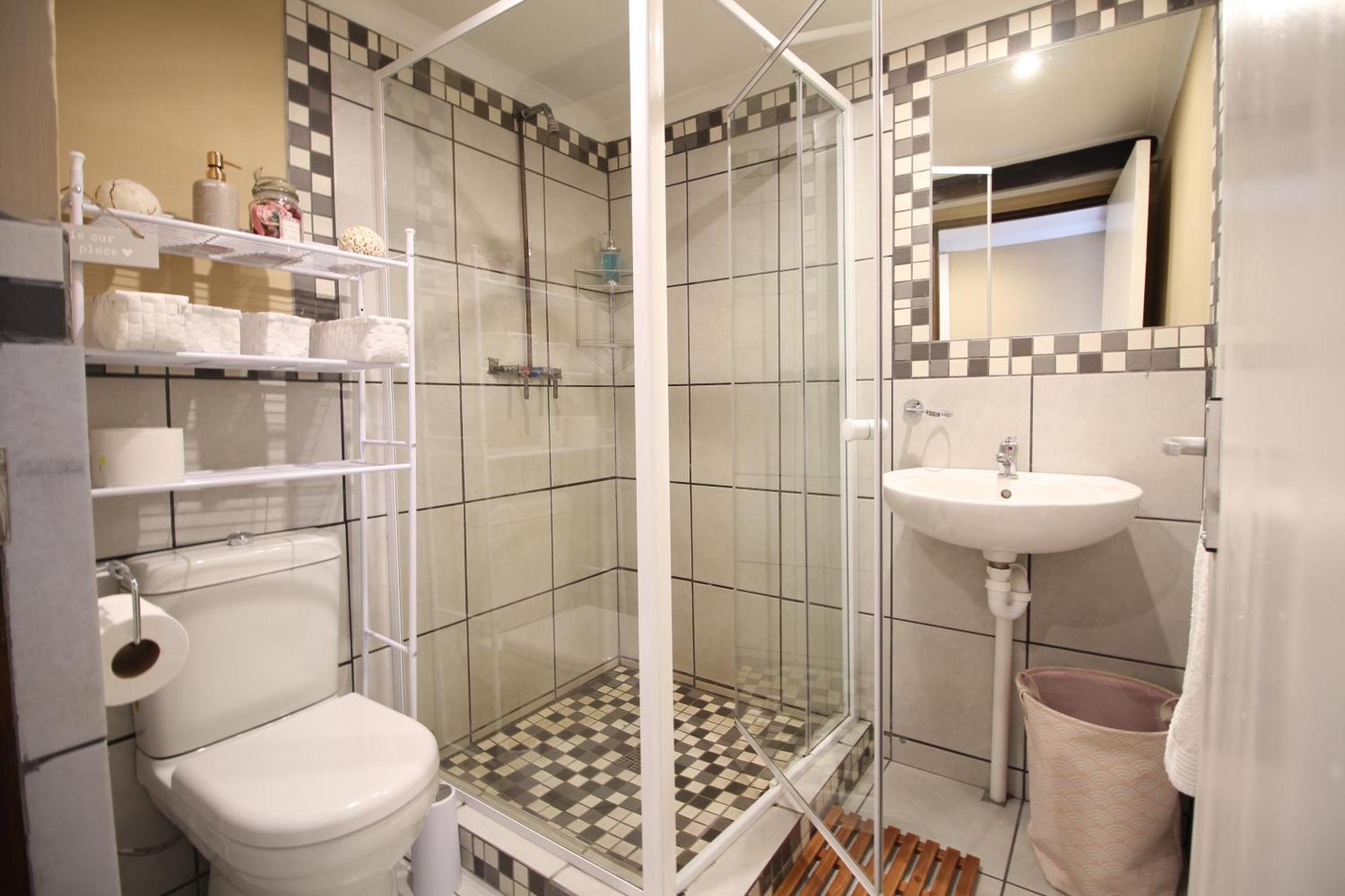 Mali Boutique Lodge & Tube 'N Axe Budget Accommodation Stormsrivier Ruang foto