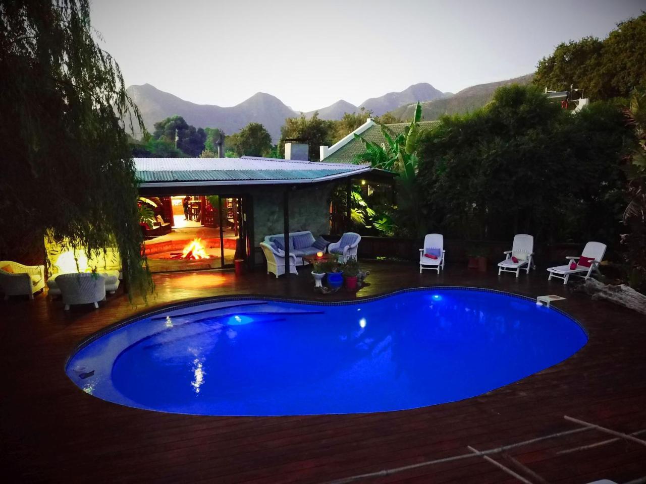 Mali Boutique Lodge & Tube 'N Axe Budget Accommodation Stormsrivier Bagian luar foto